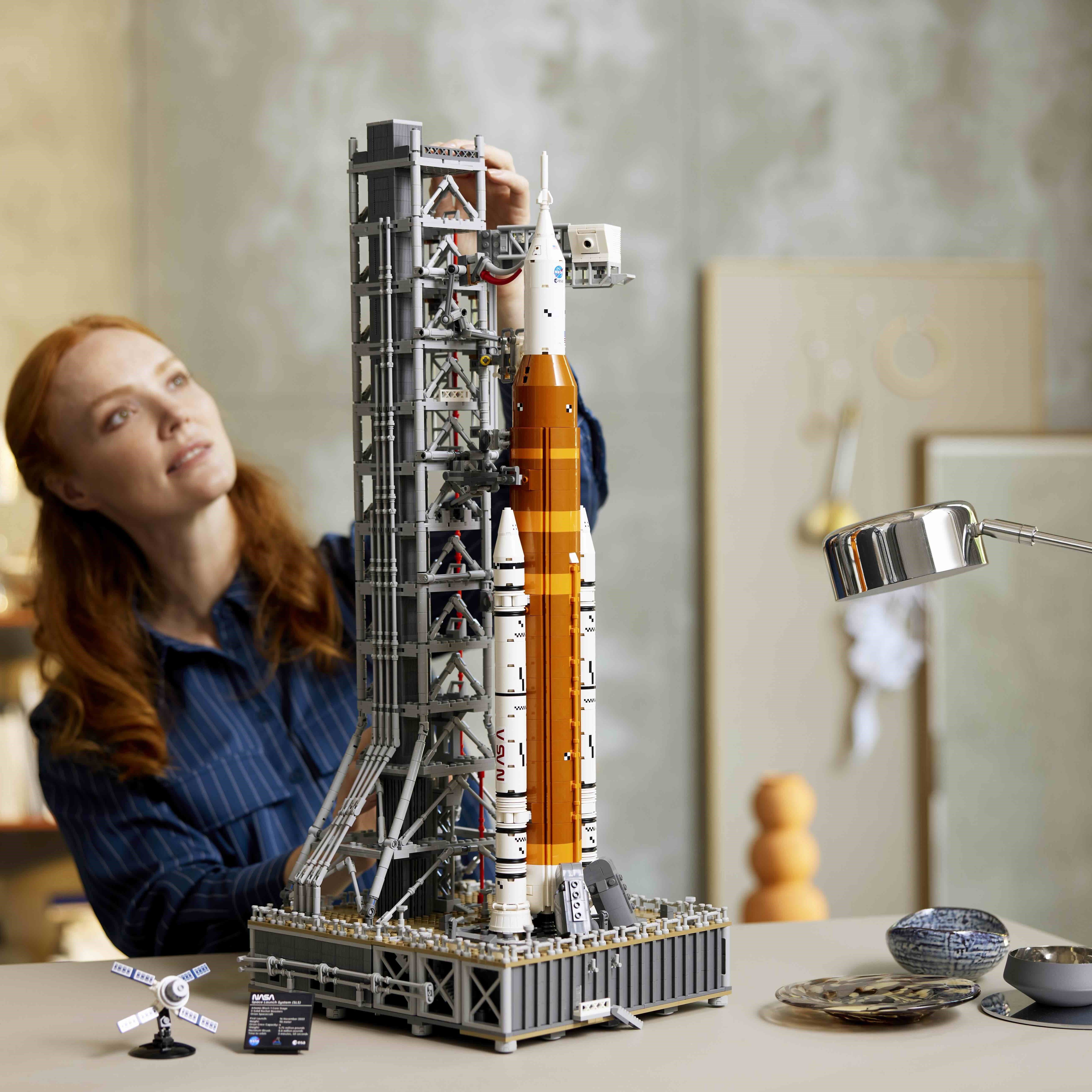 Die LEGO Gruppe startet ins Weltall