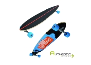 Actionsreicher Outdoorspaß mit No rules Longboard