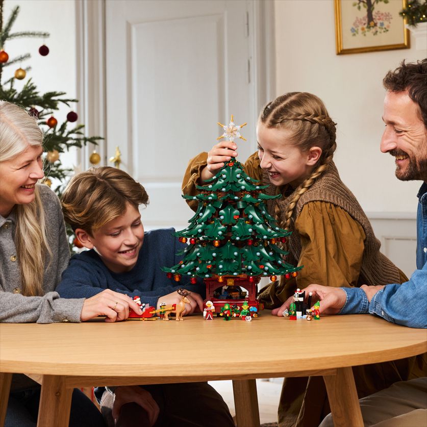 Magische Winterfeiertage erleben – mit den neuen LEGO Festtags-Sets