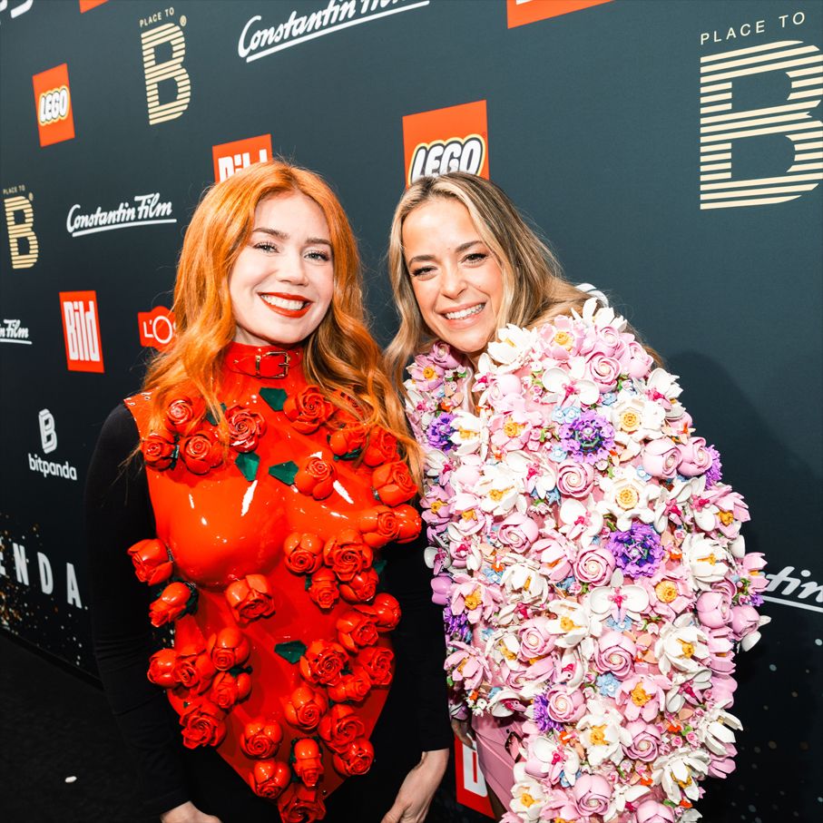 Marina Hoermanseder & Palina Rojinski in LEGO Looks – Fashion-Highlight zur Berlinale!