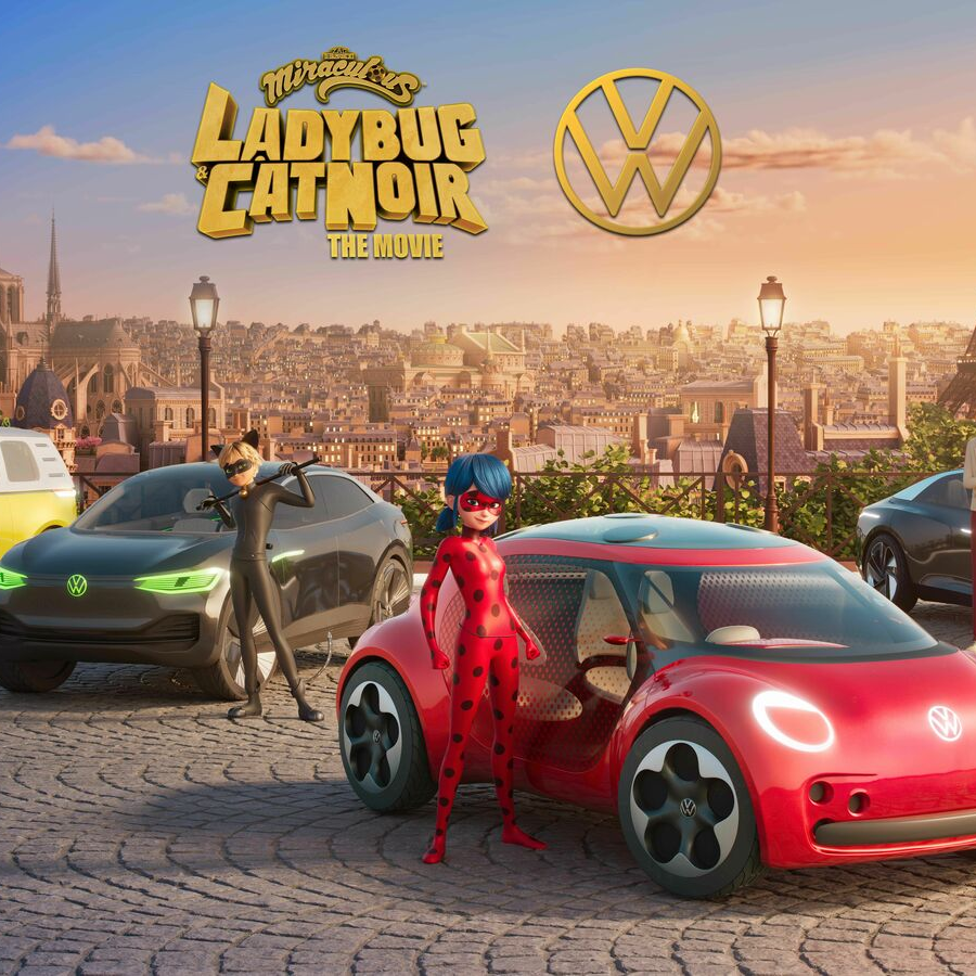 Miraculous Superhelden Ladybug und Cat Noir fahren vollelektrische Volkswagen 