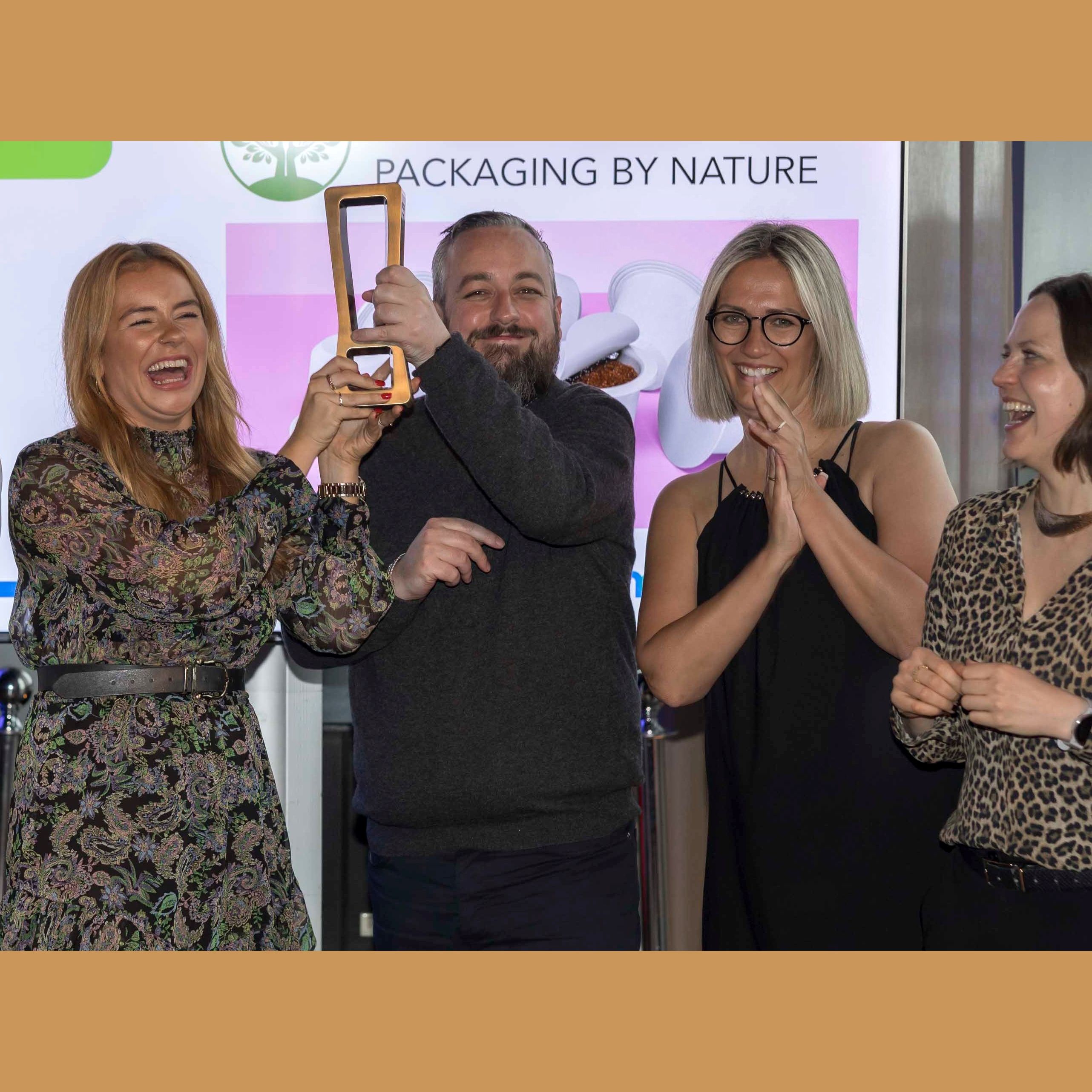 duo flagshipstore feiert Auszeichnungen bei den Shop! D-A-CH Awards 2024