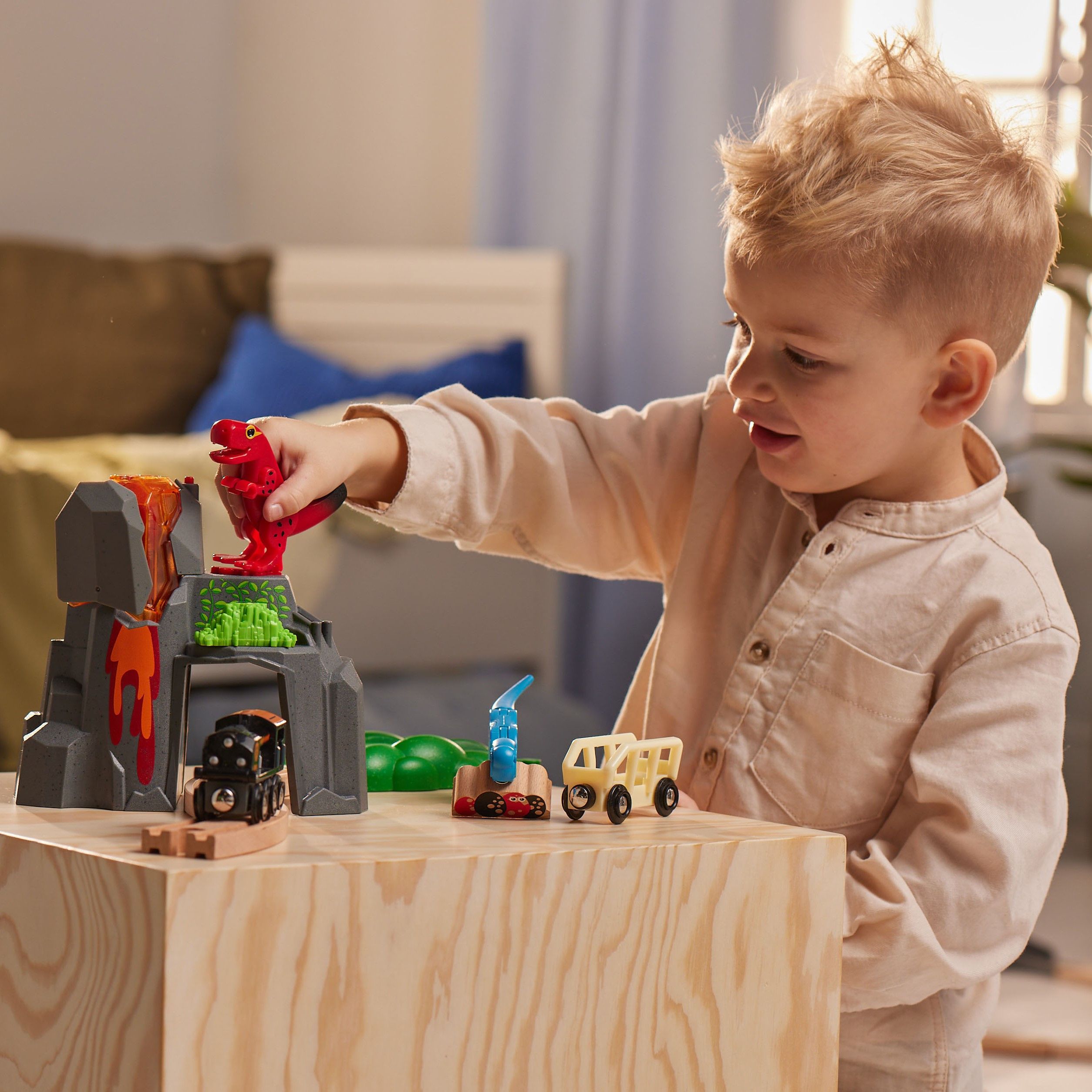 Schienen, Züge, Holzspielwaren – Die BRIO Herbstneuheiten