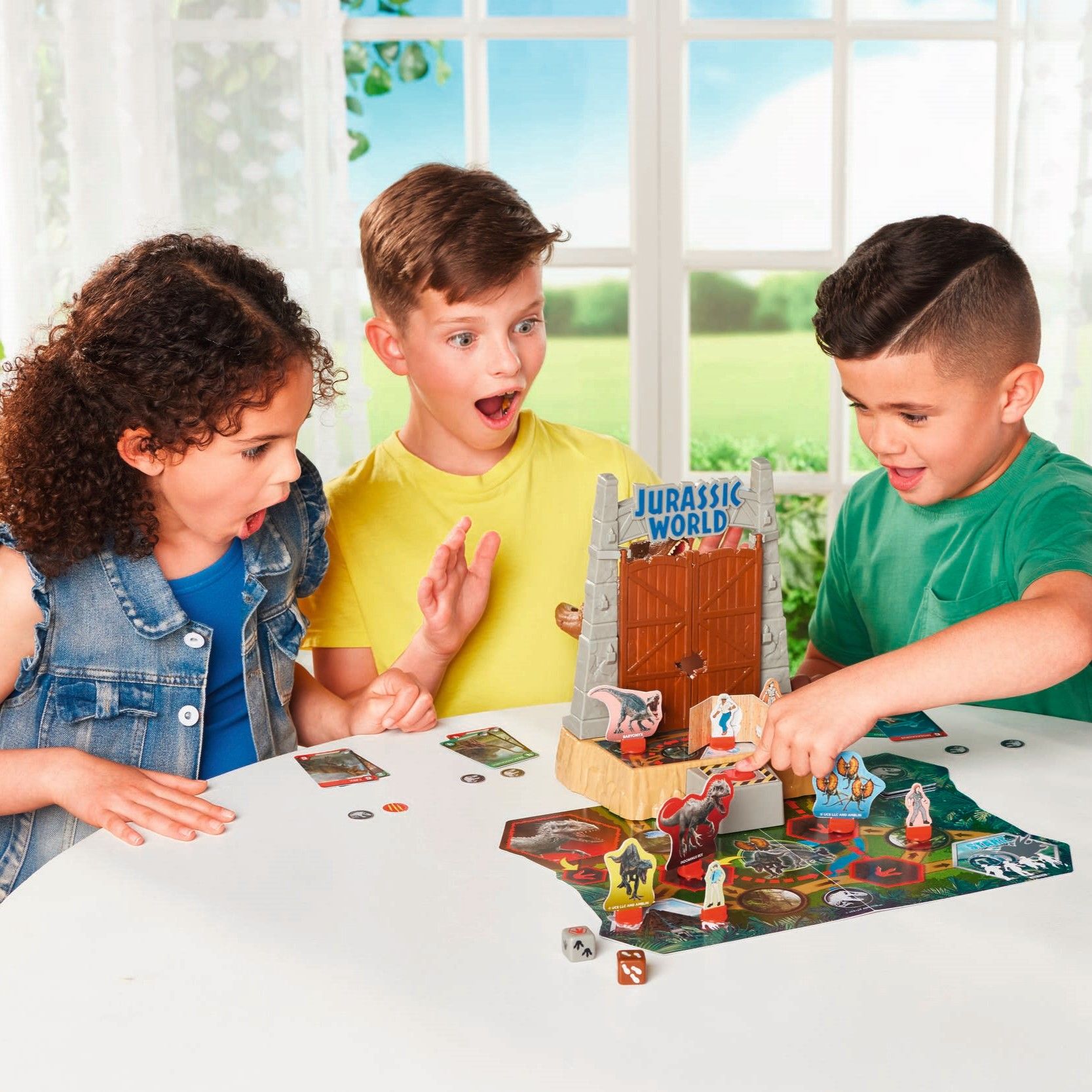 ROAR! Großer Dino-Spielspaß mit den neuen Jurassic World Lizenzspielen von EPOCH Games