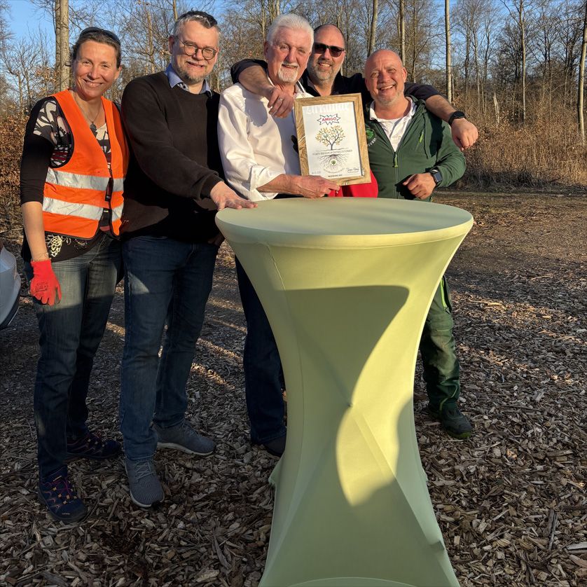 AMIGO-Belegschaft pflanzt 1.000 Bäume am Firmenstandort Dietzenbach